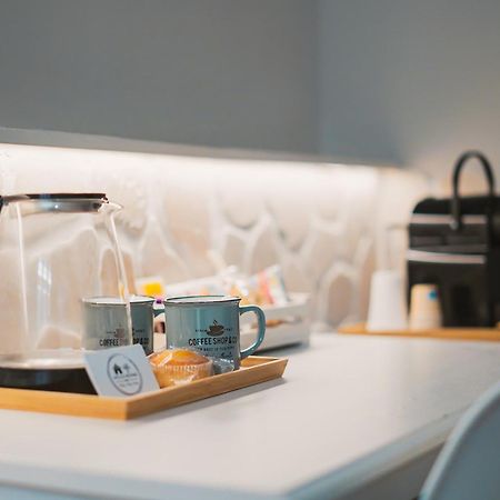 Apulia Rooms Bari Bagian luar foto