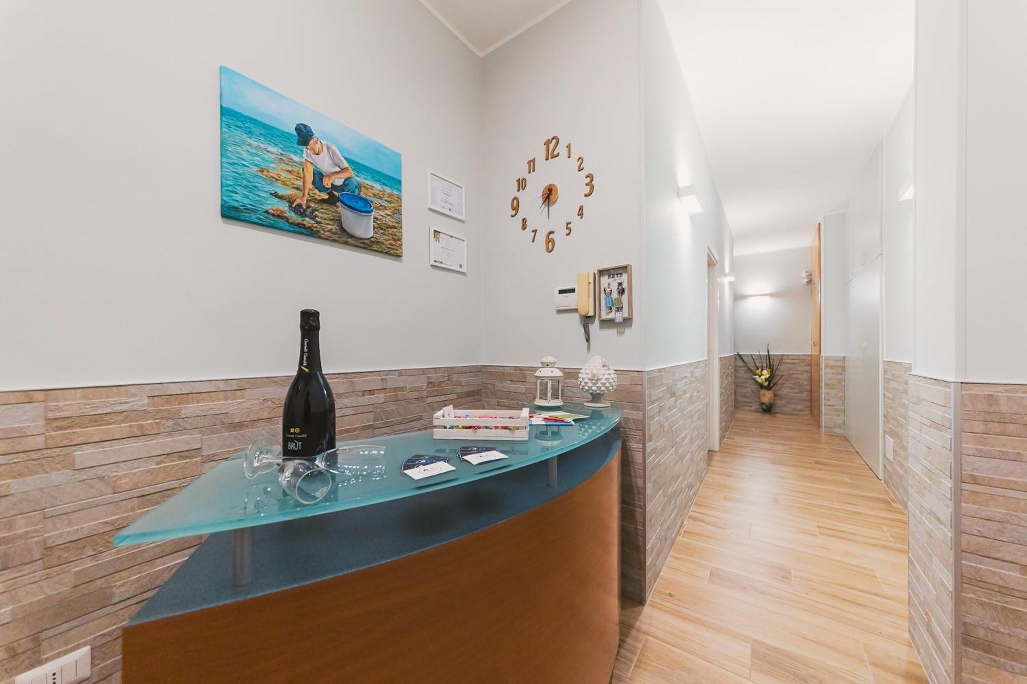 Apulia Rooms Bari Bagian luar foto