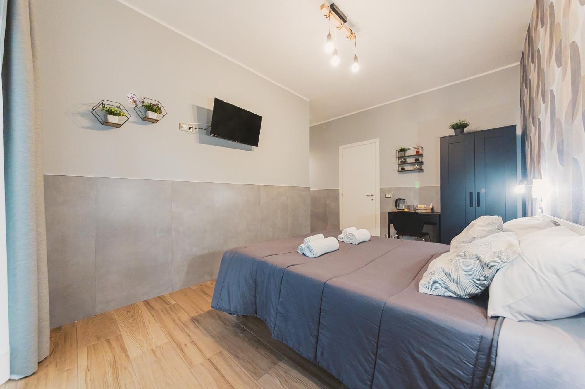 Apulia Rooms Bari Bagian luar foto