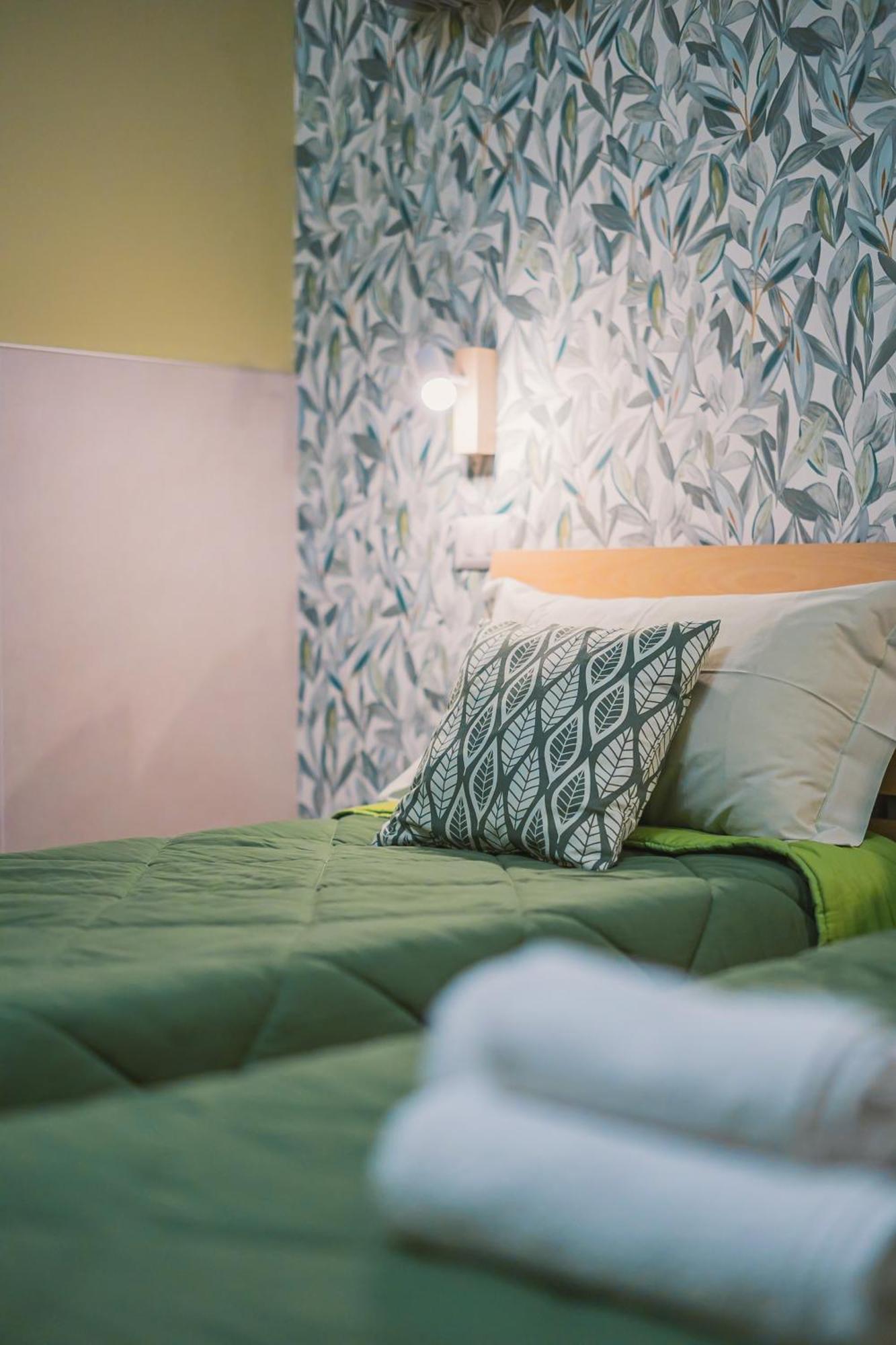 Apulia Rooms Bari Bagian luar foto