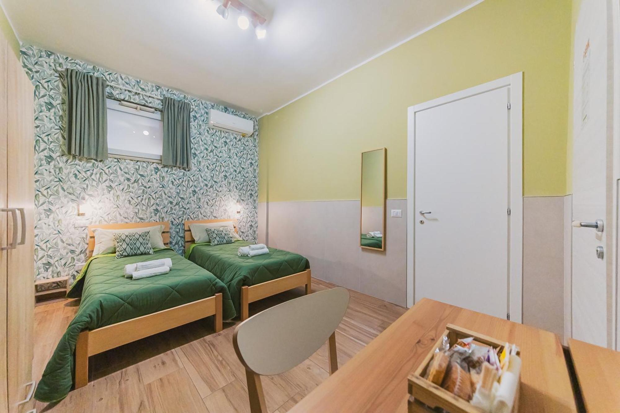 Apulia Rooms Bari Bagian luar foto